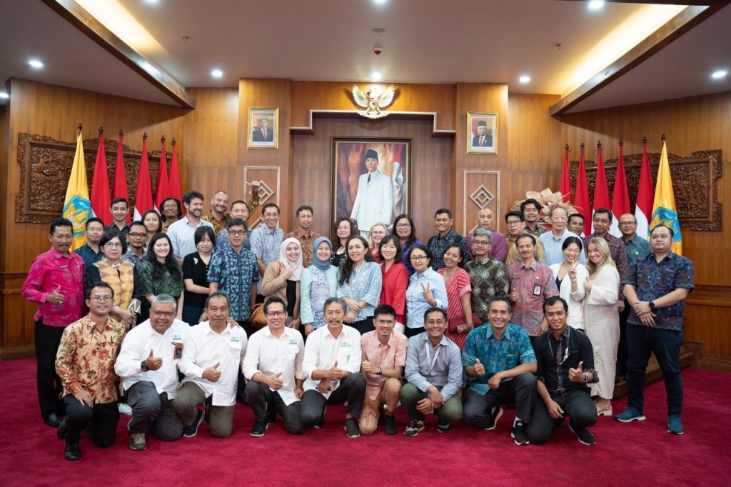 Pemprov Bali Pertegas Komitmen Visi Pembangunan “Nangun Sat Kerthi Loka Bali” Melalui Deklarasi Menuju Bali Emisi Nol Bersih 2045