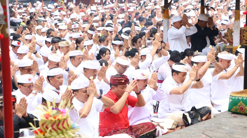 Penyineban Karya IBTK Tahun 2024, Pj. Gubernur Bali Nuek Bagia Pula Kerti